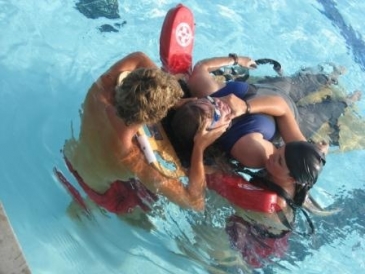 Oxygen First Aid for Aquatic Emergencies